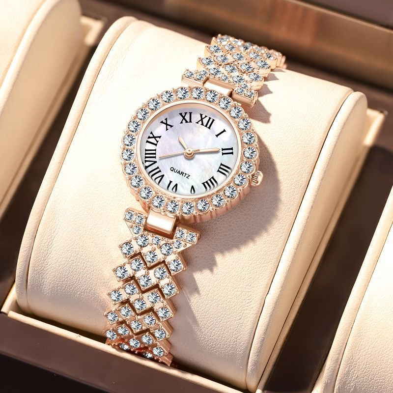 Montre Femme Cristal – Dorée & Chiffres Romains