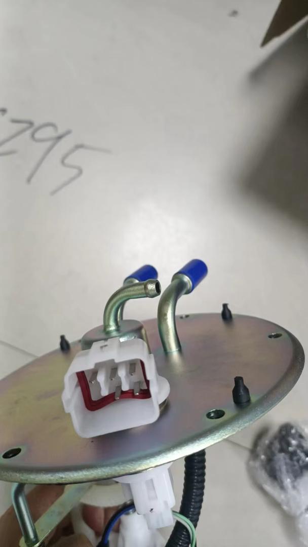 Pompe à carburant 5 broches pour Kia Sorento 2003–2004 — Réf. 31150-3E400