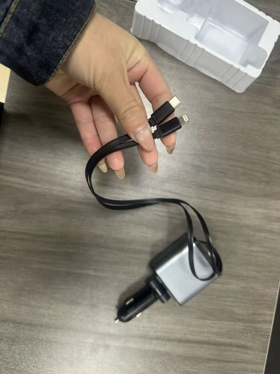 Chargeur Voiture Ultra-Rapide 120W – 80 cm Rétractable