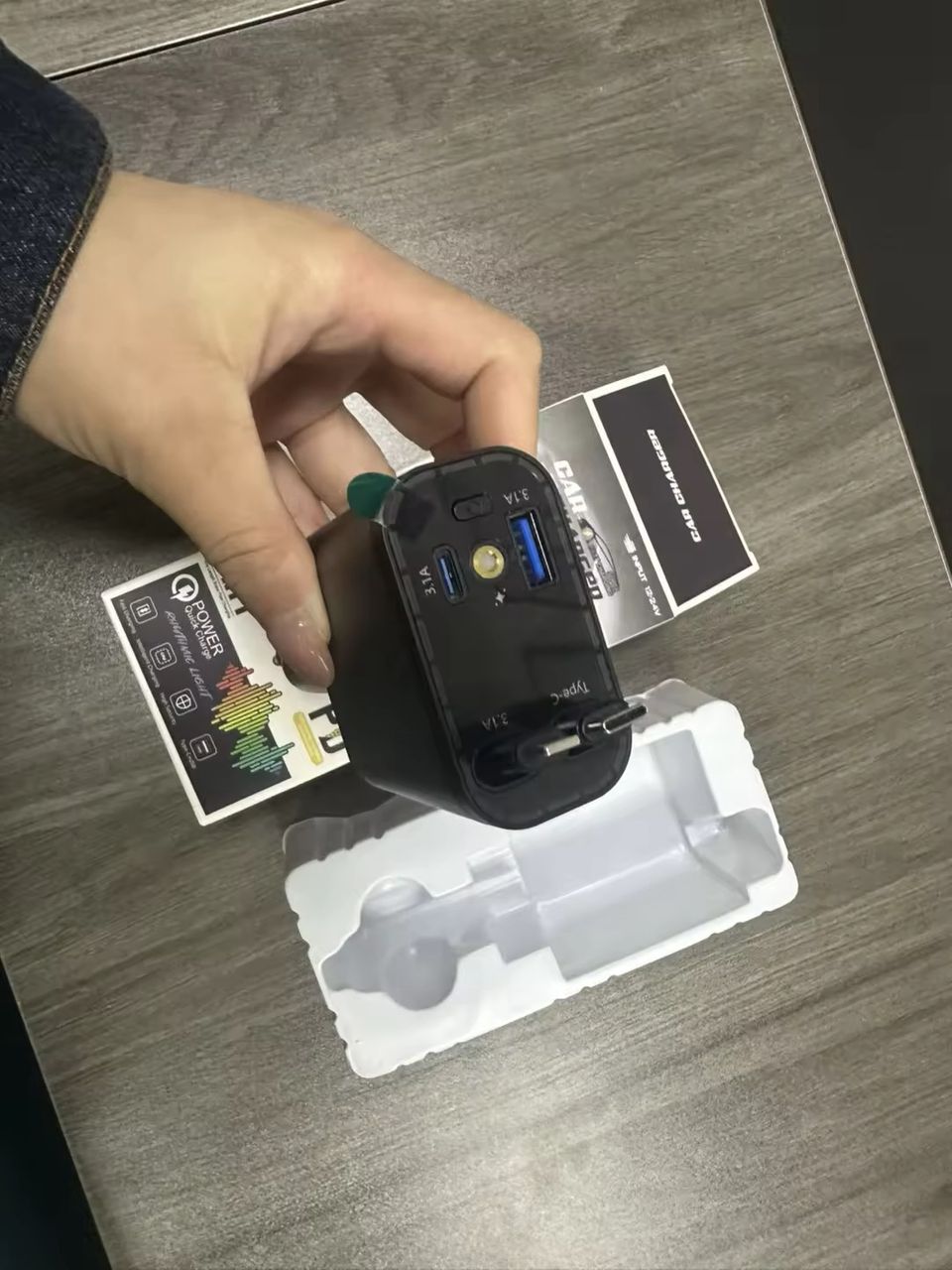 Chargeur Voiture Ultra-Rapide 120W – 80 cm Rétractable