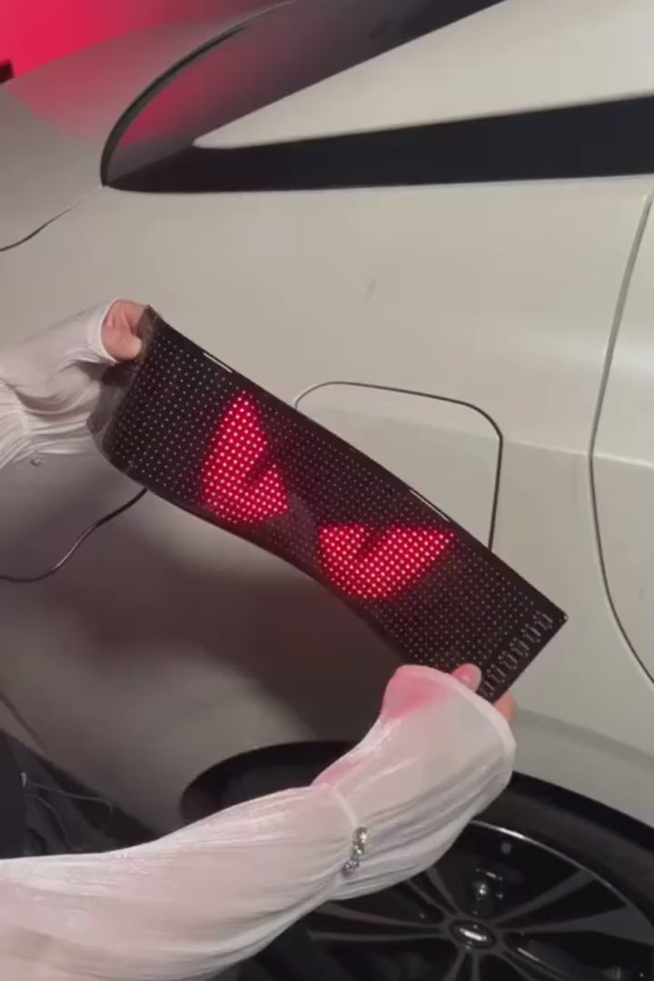 Écran LED Effet "Yeux de Démon" pour Pare-brise ou Lunette Arrière de Voiture